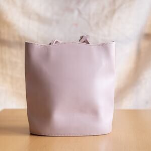 Furla Powder Baby Pink Mauve Lavender Shoulder Bag Leather Bucket Purse Vintage